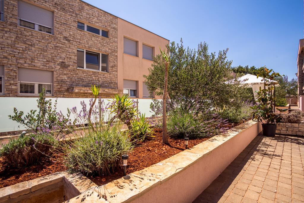 Apartment Falcon Stari Grad  Rum bild